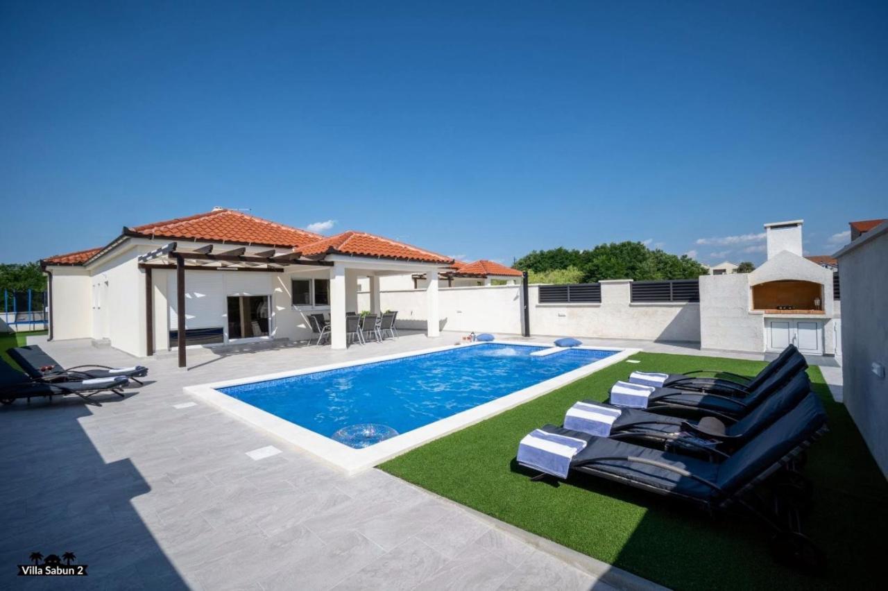 Villas Sabun - Modern House With Heated Pool Privlaka  Exterior foto